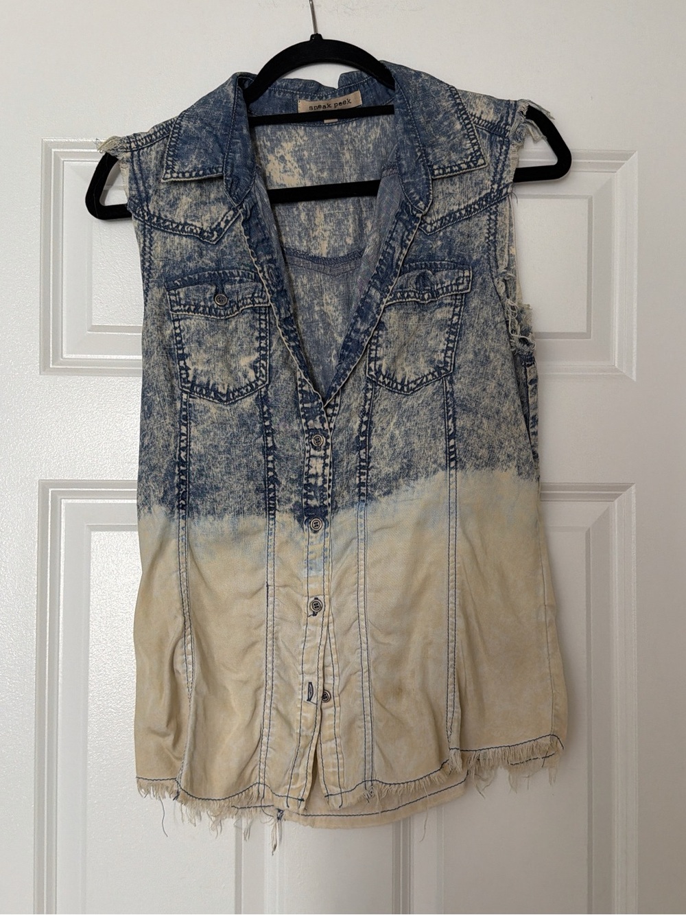 Sneak Peak Denim Style Dip-Dye Sleeveless Button-Up Vest - Blue & Cream